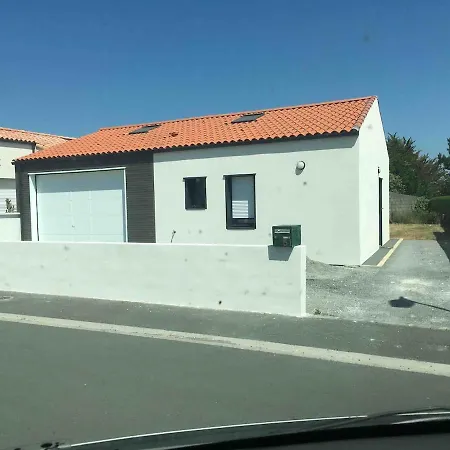 Maisonnette Climatise Avec Terrasse Et Jardin شقة